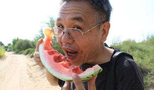 奇葩广告带你吃瓜,带你吃瓜领略广告界的奇闻异事